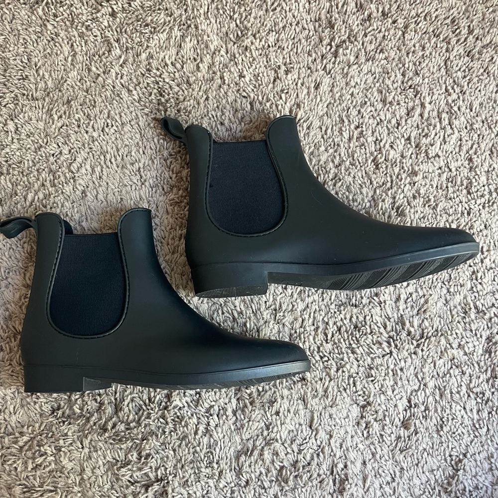 Women’s Ankle Rain Boot